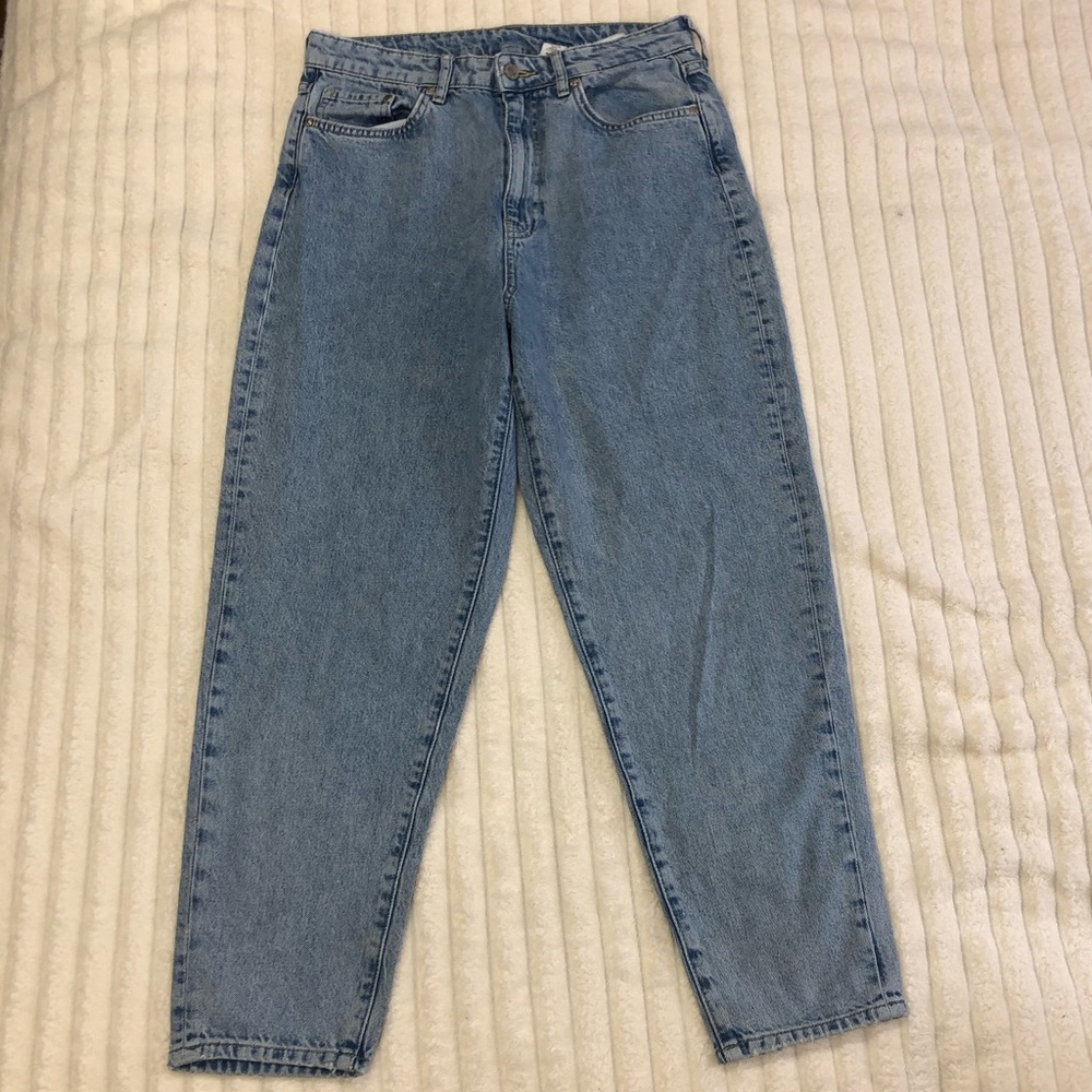 &Denim EUC Light Denim Ultra High Waist Loose Mom Jeans size 8